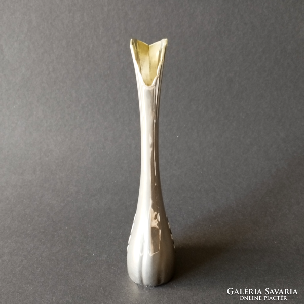 Beautiful graceful English silver plated swan vase