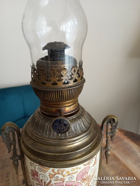 Petroleum lamp majolica