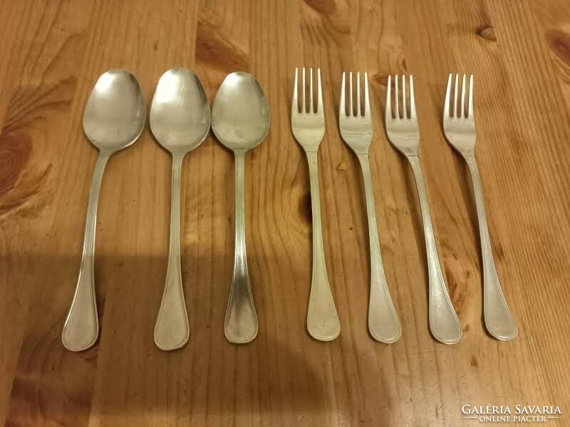 Stainless spoon 3 forks 4 plain