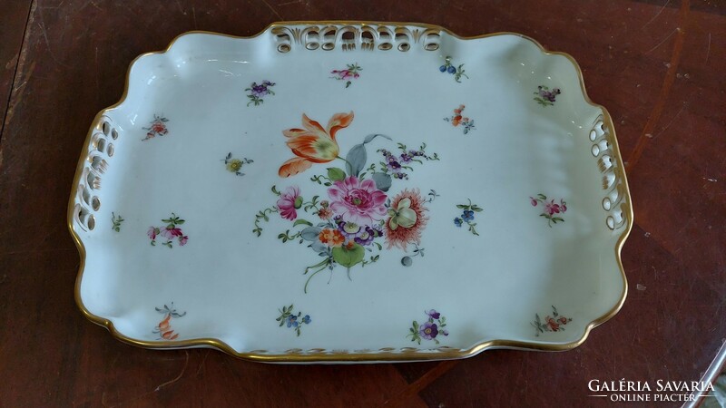 Openwork tray with Herend flower pattern
