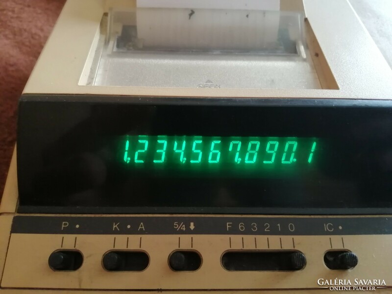 SHARP EL-2607 Szalagos számológép a '80-as évekből. Made in Japan.