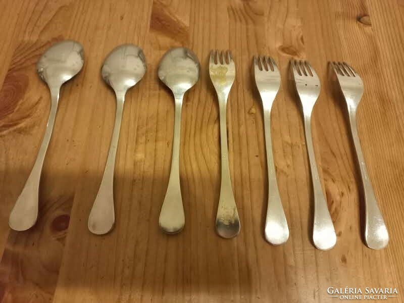 Stainless spoon 3 forks 4 plain
