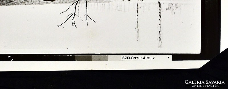 André Kertész (1894-1985) - Szelényi Károly (1943): Cigány férfi a lányával főzés közben Esztergom 1