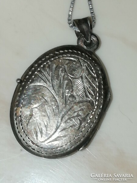 Antique silver photo pendant + chain 42 cm long