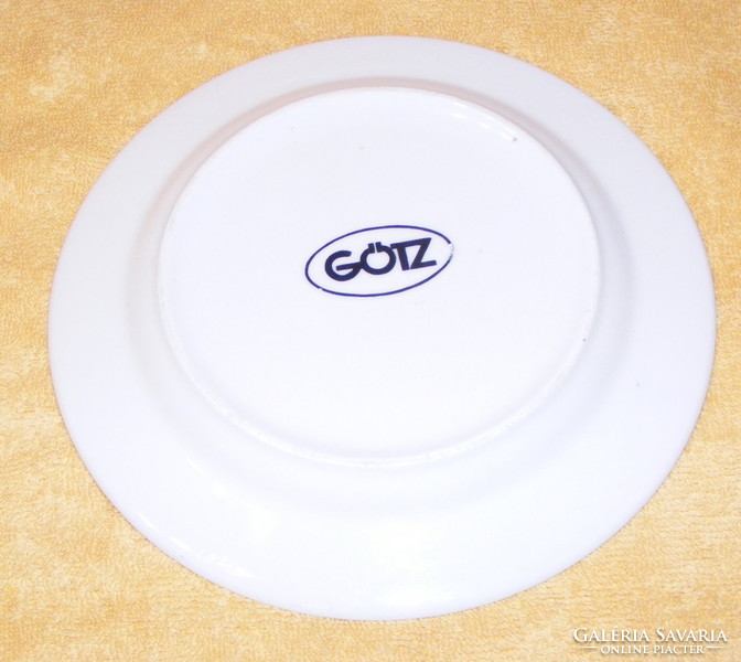 Götz porcelán nyuszis tányér