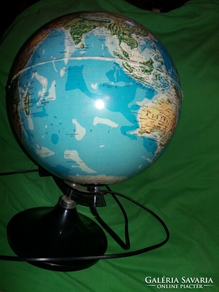 Retro wereldbol Italian table globe / lamp 28 x 26 cm according to the pictures