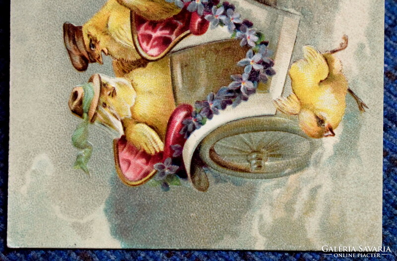 Antik dombornyomott Húsvéti üdvözlő litho képeslap - csibék automobil, majdnem baleset