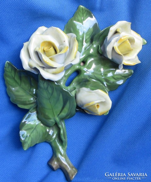 Herendi porcelán rózsacsokor, jelzett, kézifestés, nem hibás, hossza 16.5 cm.