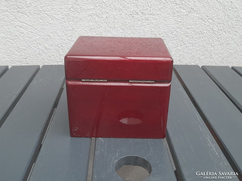 Nice lacquered wooden jewelry box with drawers