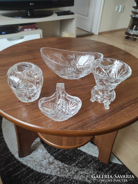 4 pieces of crystal home decoration in a package (unused, in display case condition)
