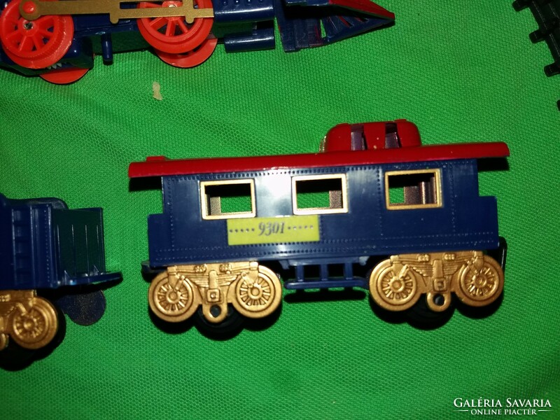 Retro amerikai Western játék vonat gőzös vagonokkal körpályával dobozával működik a képek szerint