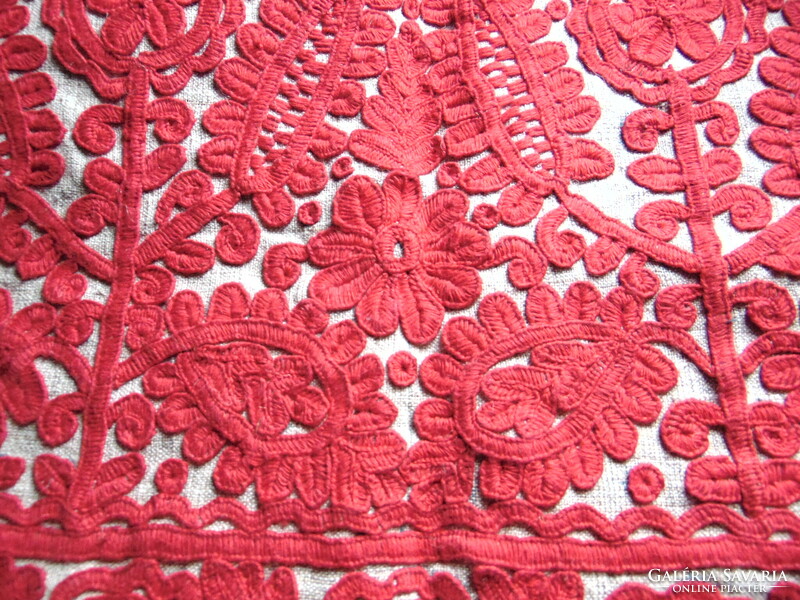 Beautiful, richly embroidered Kalotaszeg written handwork decorative cushion cover