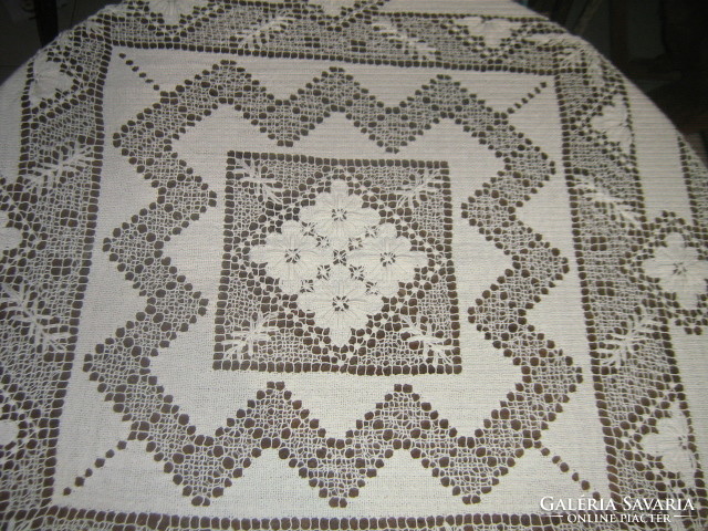 Wonderful Art Nouveau style off-white needlework lace tablecloth