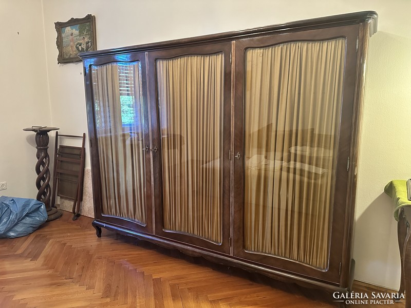 Neo-Baroque cabinet/bookcase