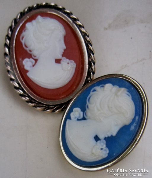Cameo scarf buckle scarf and badge