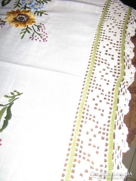 Beautiful vintage floral hand crocheted embroidered tablecloth