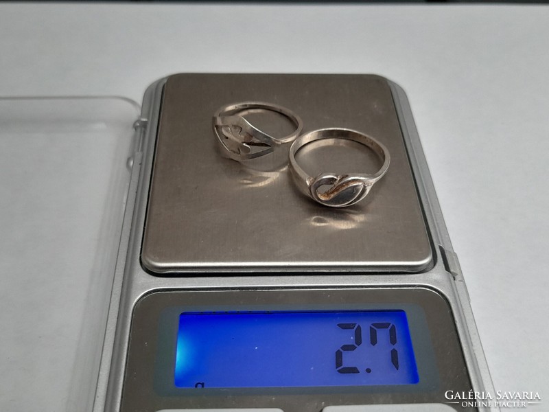 2 silver rings in one
