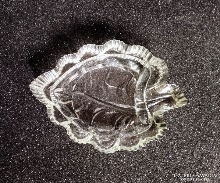 Leaf-shaped crystal ashtray