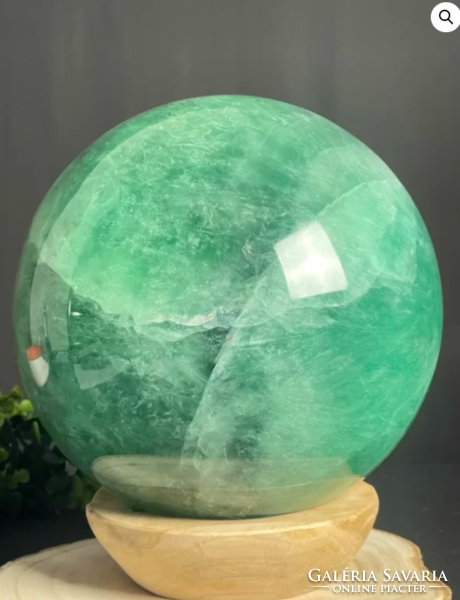 Gigantiukus Zöld Fluorit Gömb –  27480g - "elnyel minden negatív energiát"