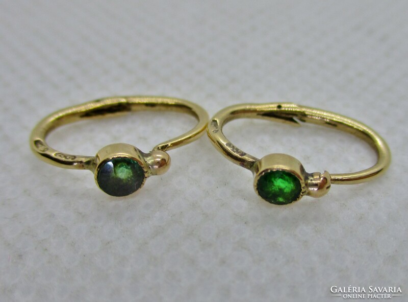 Special antique 14kt gold earrings with emerald stones