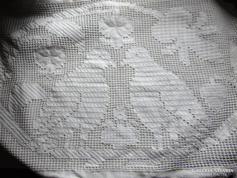 Kalotaszeg carved pillowcase with birds