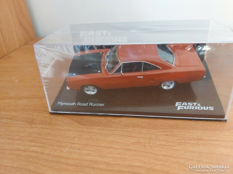 (K) plymouth road runner at deadly pace 1:43 (?) Small car