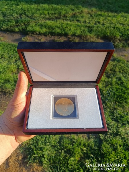 A 24 carat medal is an excellent investment at half the price