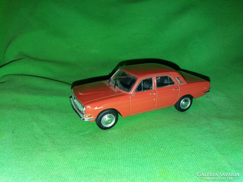 GAZ M - 24 VOLGA fém modellautó 1:43 szép állapotban a képek szerint