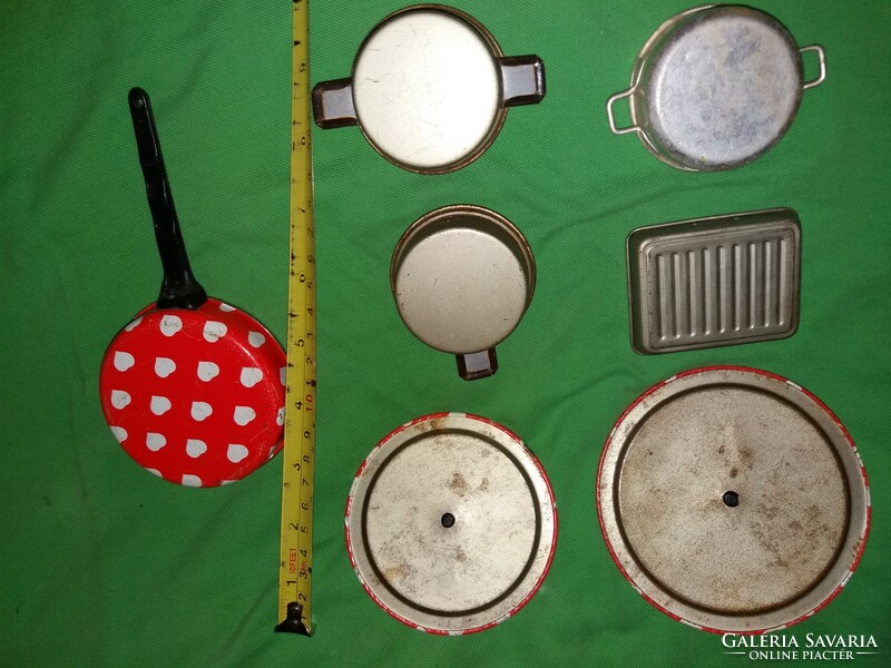 Old sheet metal factory metal baby kitchen toy equipment condition according to the pictures