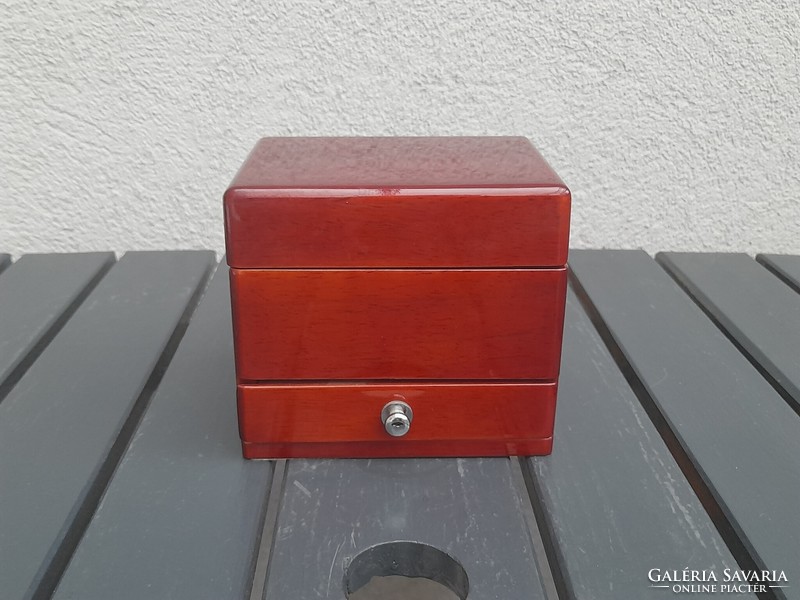Nice lacquered wooden jewelry box with drawers