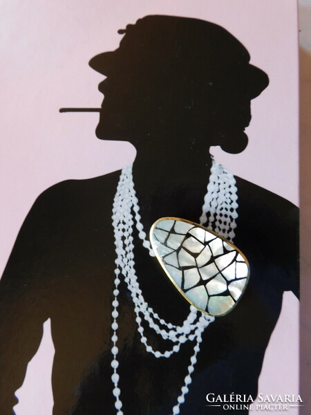 Mother of pearl mosaic vintage brooch