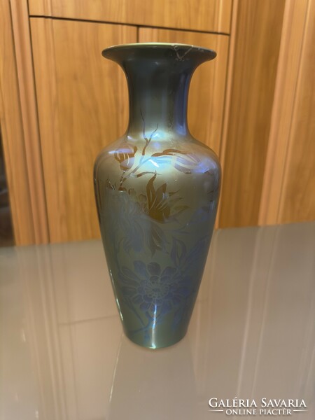 Zsolnay eozin porcelain vase, acid-etched, with flower pattern decor