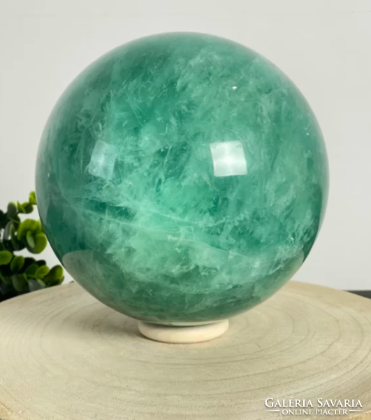 Zöld Fluorit Gömb - 8450 grammos - "Intuiciót hoz az otthonodba"