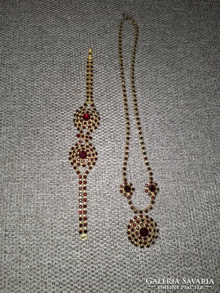 Beautiful vintage red granite stone bracelet and necklace set