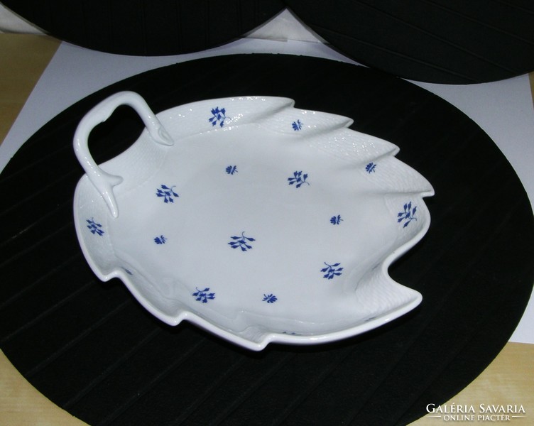 Leaf-shaped serving bowl - Herend small blue floral pattern - 24 x 20 cm