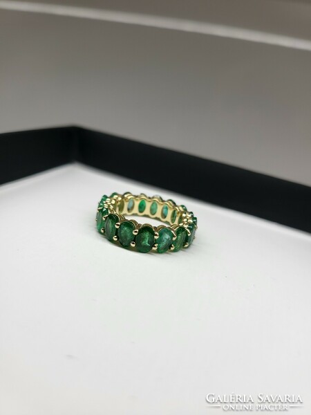 (7.2ct) Eternity smaragd gyűrű /memória gyűrű
