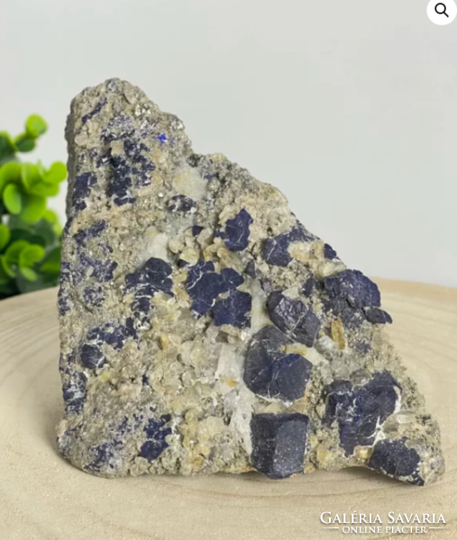 Lazurite, pyrite and rock crystal together