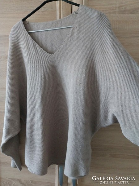 Women's sweater 2 pieces in one!