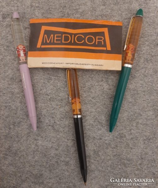 Medicor retro memorabilia 3 floating liquid pens; leaf match