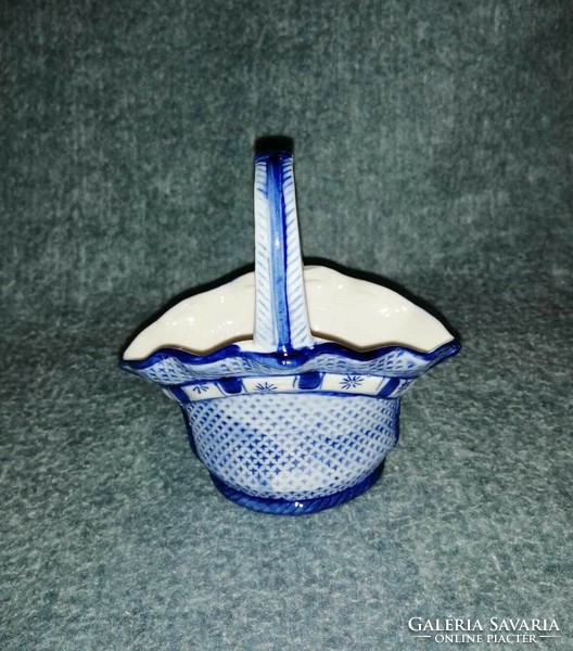 Porcelain basket (a11)