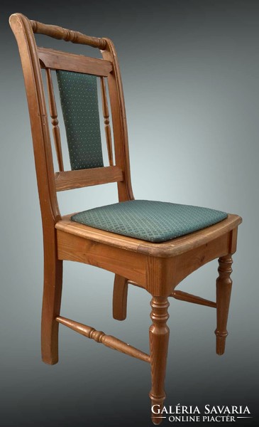 6 db  rusztikus szék, 2 karfás és 4 sima