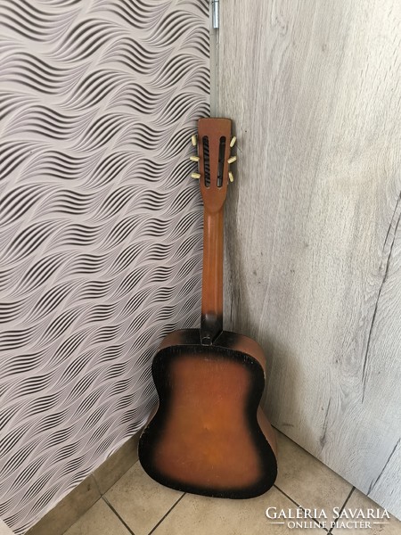 Guitar for sale!