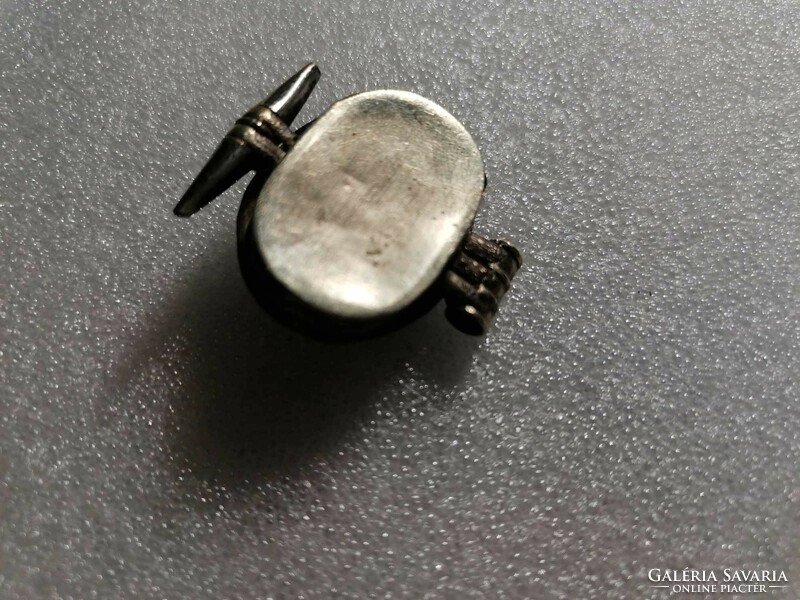 Antik Ezüstözött Szerencsehozó Nyitható Amulett (Medál)