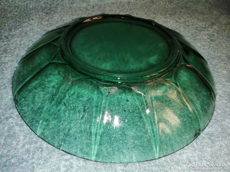 Green glass serving dish diameter 22 cm (a11)