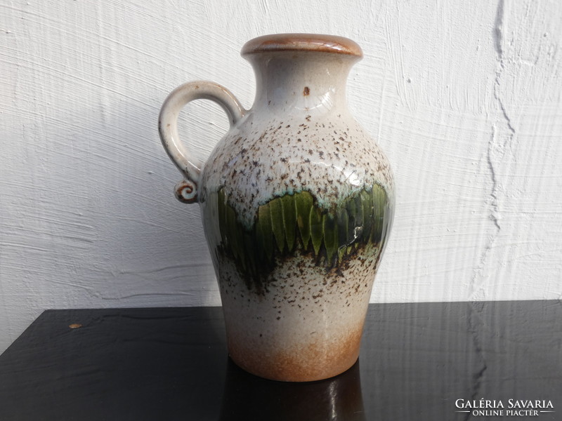 Scheurich West German ceramic vase (490-25), with green-beige decor from the 1960s!