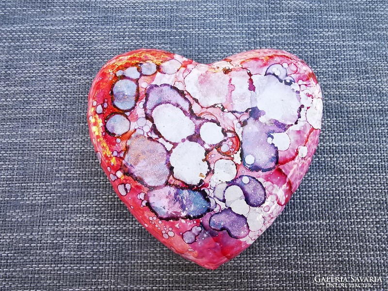 Ceramic bonbonier in the shape of a heart