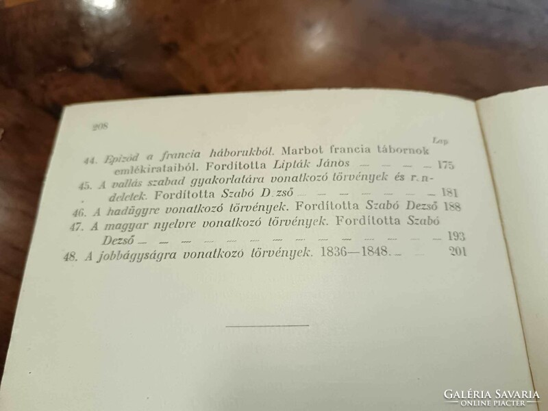 Mika Sándor: Magyarország történelme, (esetleg történelmi olvasókönyve), sajnos a címlap hiányzik