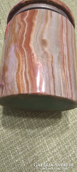 Cylindrical onyx jar, box