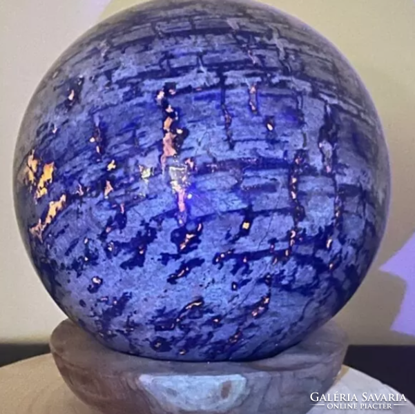 Fluorescent lapis lazuli sphere - 16.4 kg