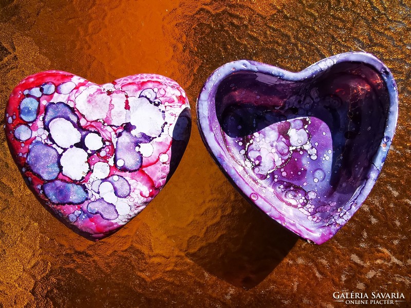 Ceramic bonbonier in the shape of a heart